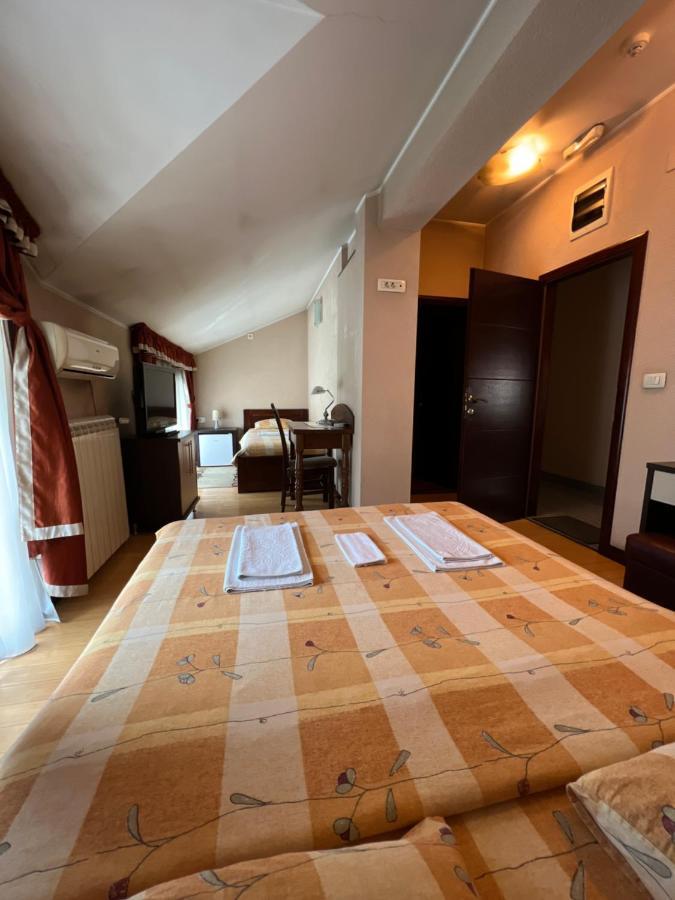Hotel Royal Bijelo Polje Bagian luar foto